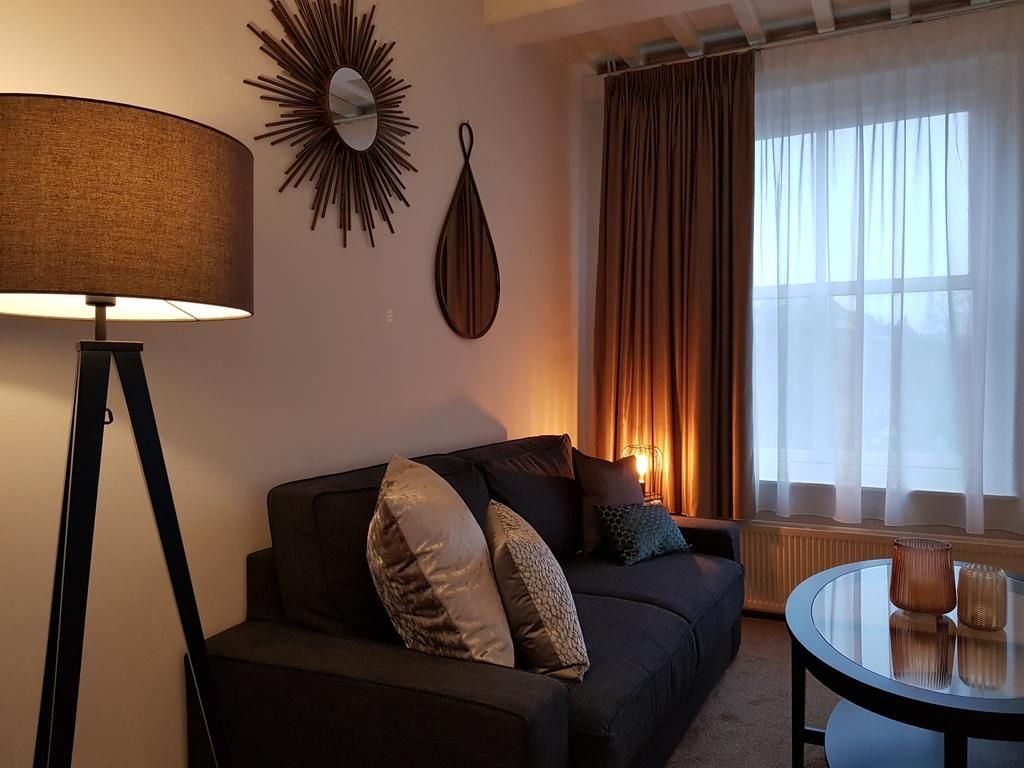 HOTEL GRAND CANAL-guestroom-Junior Suite.jpg