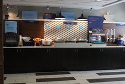  - Holiday Inn Express & Suites Airport Windsor Locks