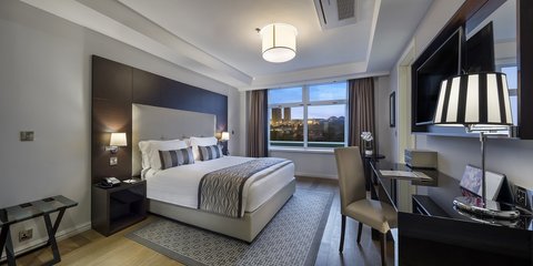Bedroom BR