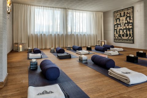 TSCHUGGEN GRAND HOTEL - Photo 19