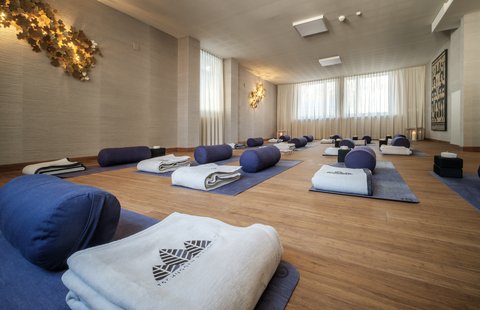 TSCHUGGEN GRAND HOTEL - Photo 35