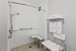  - Holiday Inn Express & Suites Byron - I-75, Exit 149