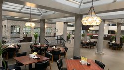  - Holiday Inn North Shore Skokie - I-94, Exit 39