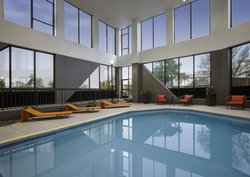  - Crowne Plaza Hotel Market Center Dallas - I-35, Exit 433B