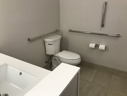  - Holiday Inn Express & Suites Hannibal