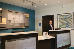  - Holiday Inn Express & Suites Flat Rock - I-26, Exit 53