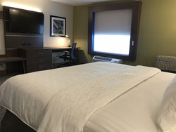  - Holiday Inn Express & Suites Hannibal