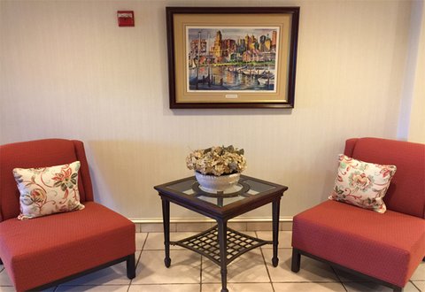 Holiday Inn Express & Suites BUFFALO-AIRPORT