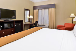  - Holiday Inn Express & Suites Airport Indianapolis - I-74 & I-465, Exit 13