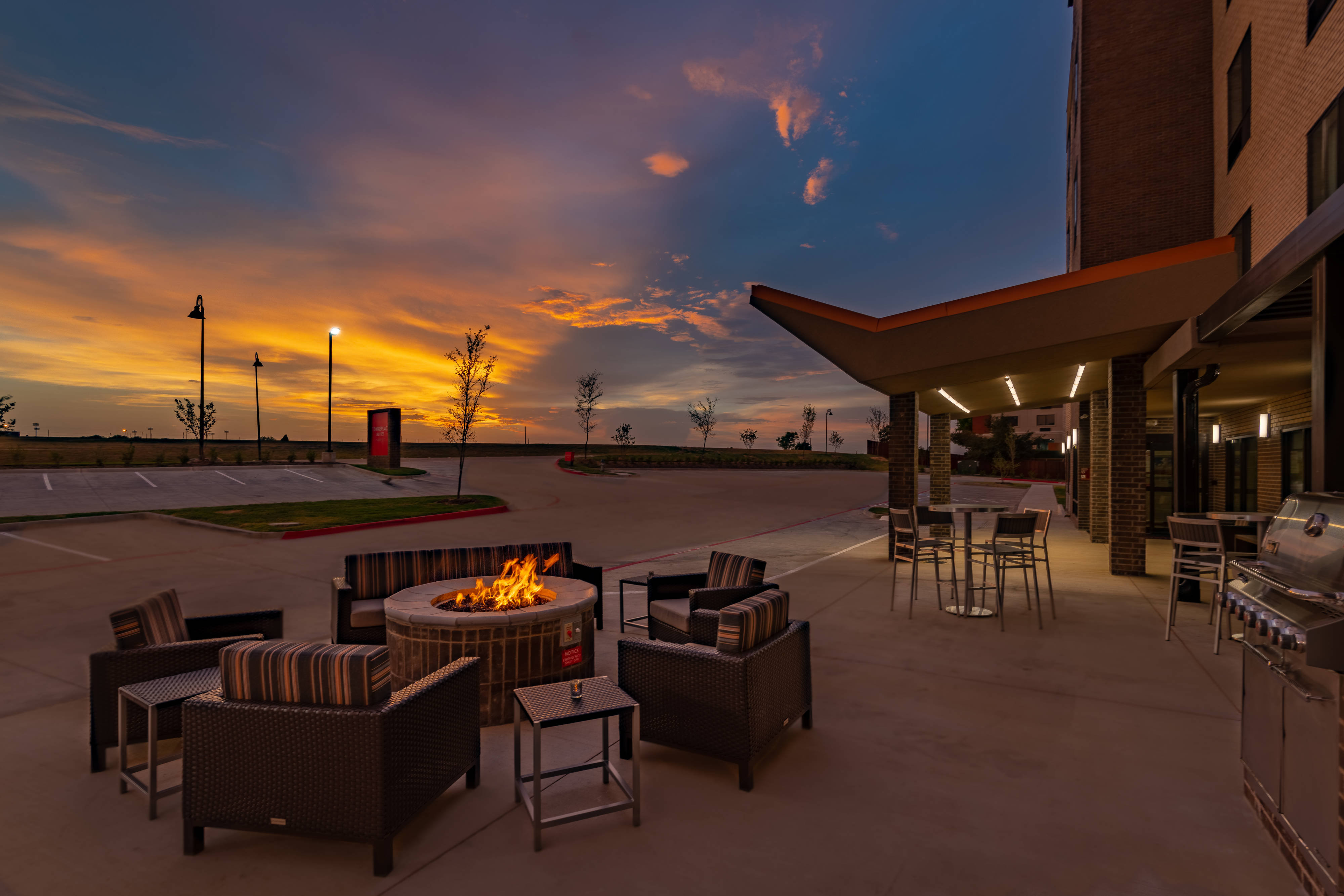 Fire Pit & Grill Area