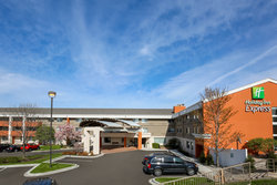  - Holiday Inn Express Wauwatosa