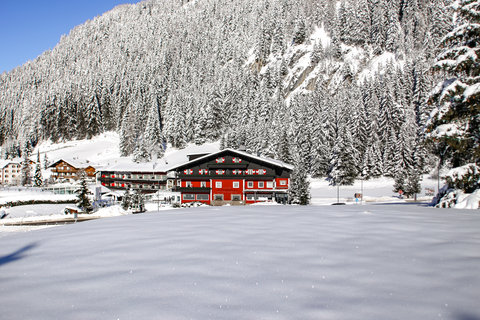 ALPENROYAL HOTEL - Photo 64
