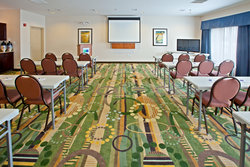  - Holiday Inn Express & Suites Shelbyville - I-74, Exit 113