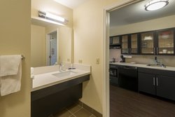  - Candlewood Suites Del City - I-40, Exit 156A