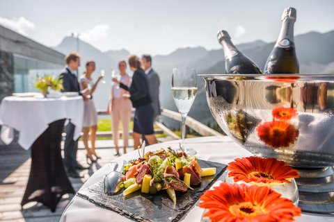 TSCHUGGEN GRAND HOTEL - Photo 36