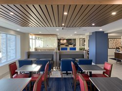  - Holiday Inn Express & Suites North Allentown