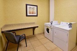  - Holiday Inn Express & Suites Wauseon - I-80 & I-90, Exit 34