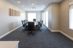  - Holiday Inn Express & Suites Tukwila - I-405, Exit 1