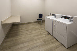  - Holiday Inn Express & Suites Tukwila - I-405, Exit 1