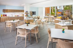  - Element Hotel Airport Miami