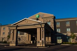  - Holiday Inn Express & Suites Thunder Bay