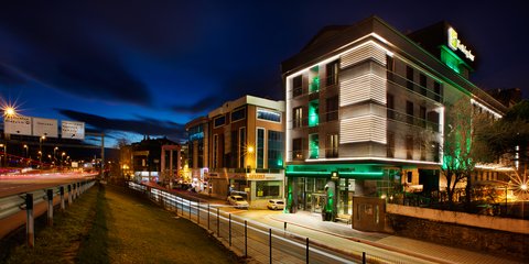 Hotel Facade Photo