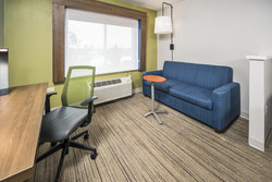  - Holiday Inn Express Vernon Hills