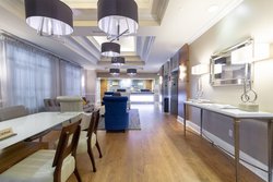  - Holiday Inn Express Historic District Savannah - I-16, Exit 167