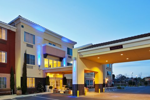 Berkeley Hotel Exterior
