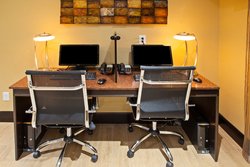  - Holiday Inn Express Bowling Green - I-65, Exit 22