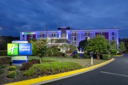 - Holiday Inn Express Camp Springs - I-95 & I-495, Exit 7