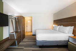  - Holiday Inn Express & Suites Ludington