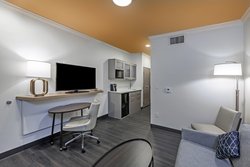  - Holiday Inn & Suites McKinney