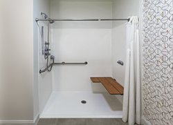  - Holiday Inn & Suites McKinney