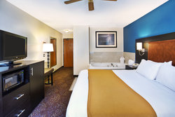  - Holiday Inn Express Mackinaw City - I-75, Exit 339