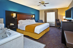  - Holiday Inn Express Mackinaw City - I-75, Exit 339