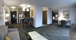  - Staybridge Suites Columbia - I-70, Exit 128A