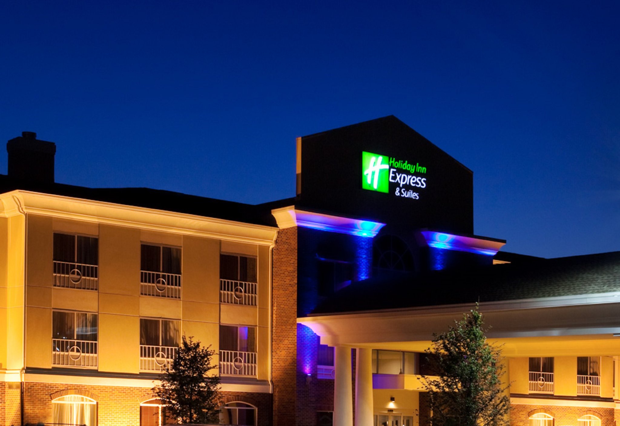 Holiday Inn Express & Suites IRONTON