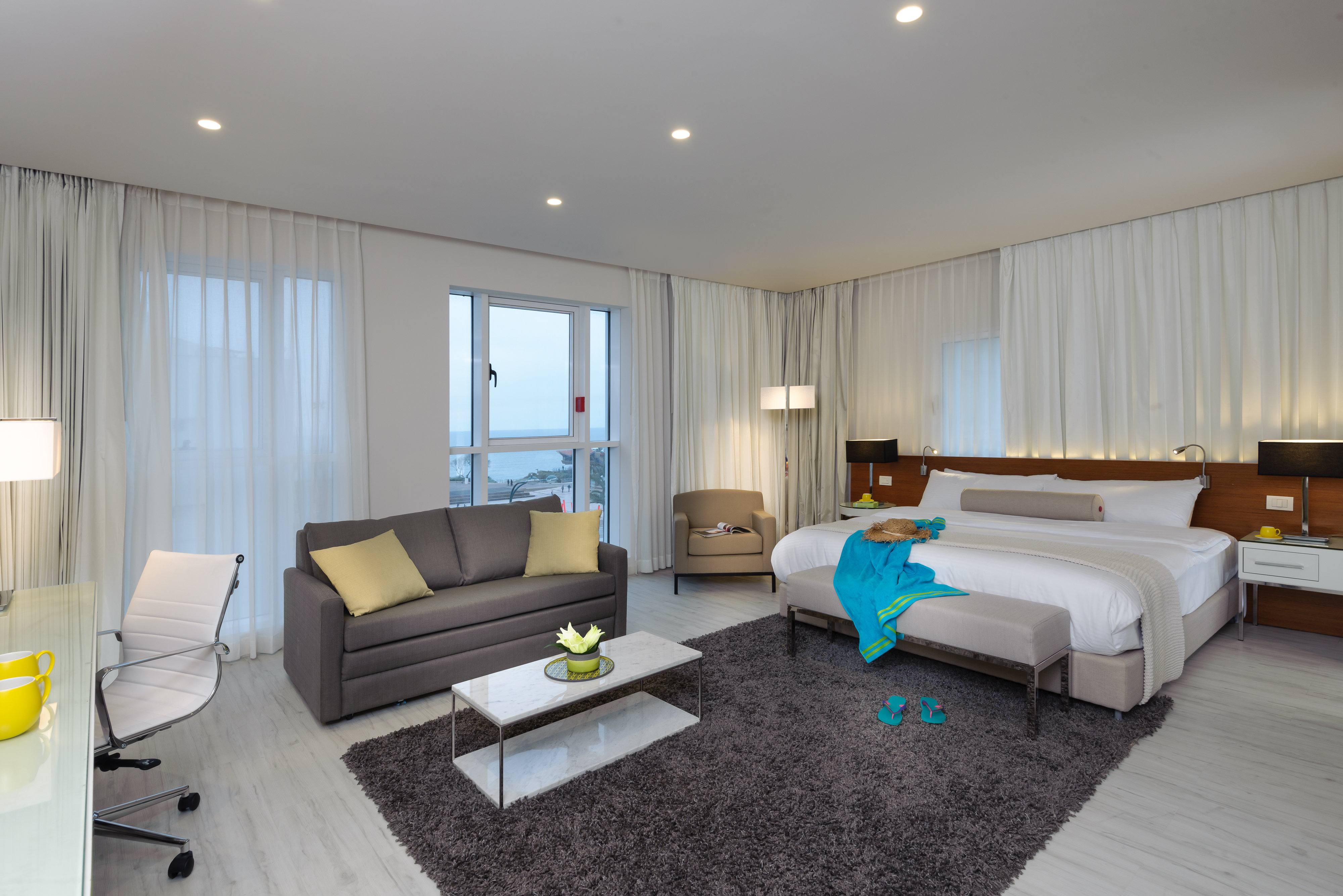 Leonardo Plaza Netanya-guestroom-Leonardo Plaza Netanya Executive Suite.jpg