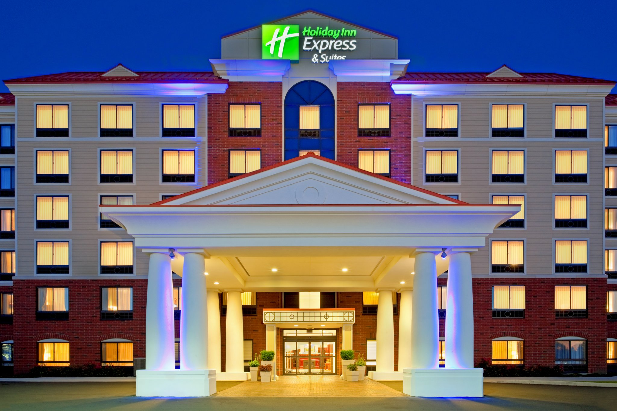 Holiday Inn Express & Suites ALBANY AIRPORT AREA - LATHAM