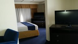  - Holiday Inn Express & Suites New Buffalo