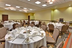  - Holiday Inn & Suites North Bakersfield