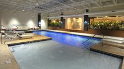  - Holiday Inn & Suites West South Charleston - I-64, Exit 56