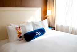  - Ellis Hotel on Peachtree Atlanta - I-75 & I-85, Exit 249B & 249C