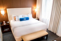  - Ellis Hotel on Peachtree Atlanta - I-75 & I-85, Exit 249B & 249C