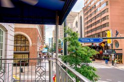  - Ellis Hotel on Peachtree Atlanta - I-75 & I-85, Exit 249B & 249C