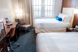  - Ellis Hotel on Peachtree Atlanta - I-75 & I-85, Exit 249B & 249C