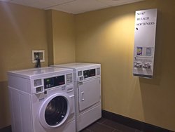  - Holiday Inn Express & Suites Danbury - I-84, Exit 2