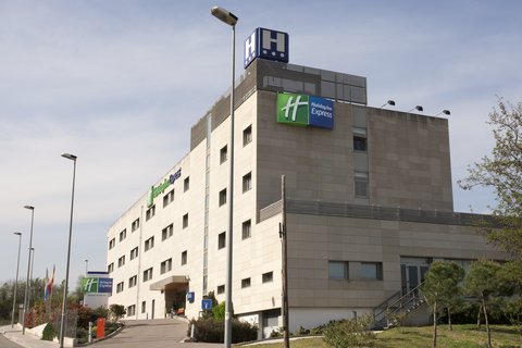 Welcome to Holiday Inn Express Montmelo