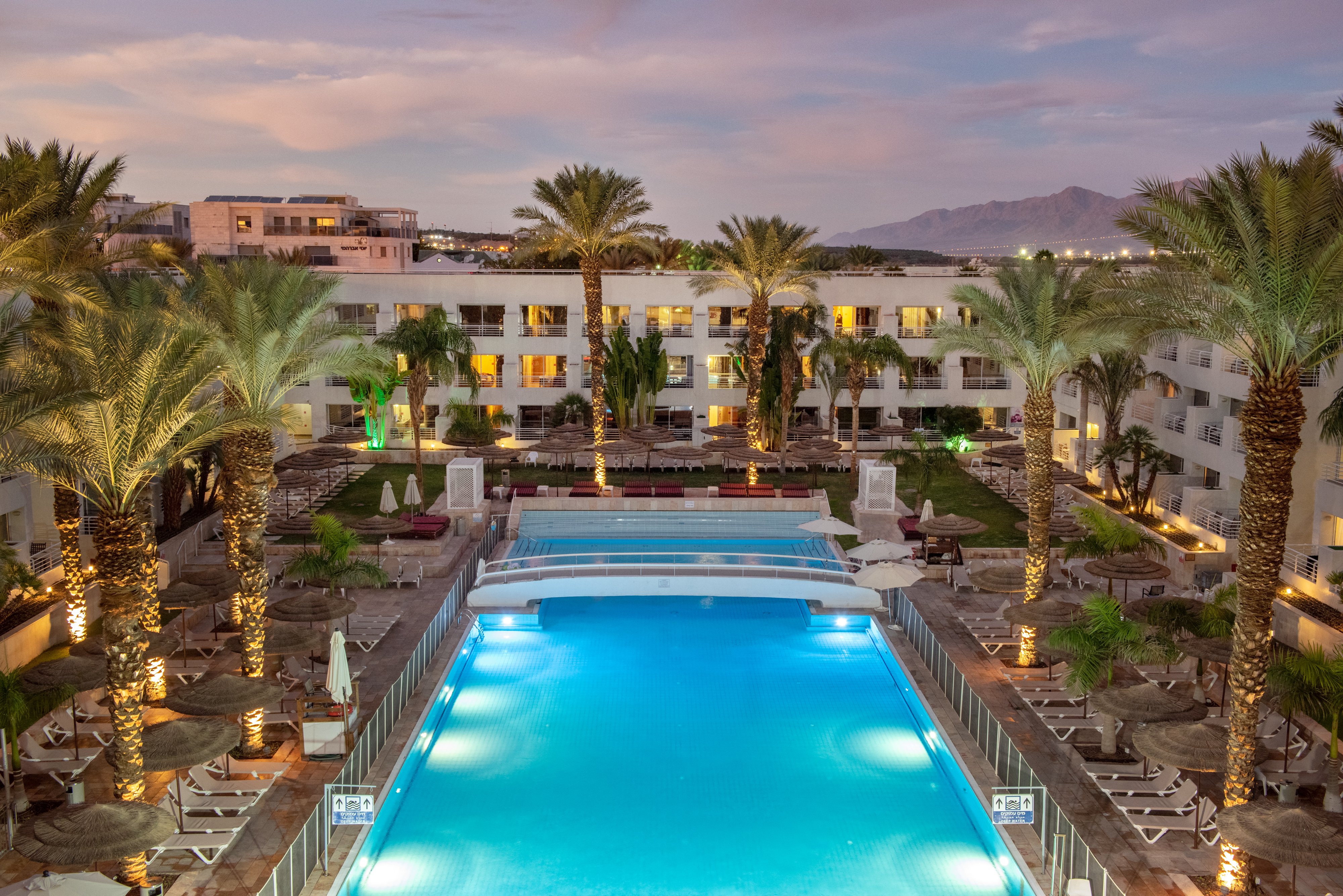Leonardo Royal Resort Eilat-guestroom-LResort Deluxe Suite Pool Dpi.jpg